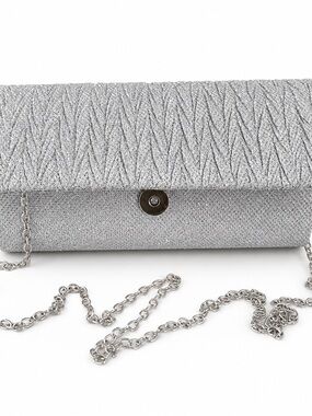 Elegant Silver Evening Clutch with Chain